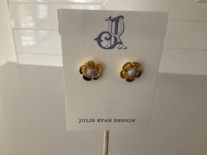 Claris Flower stud