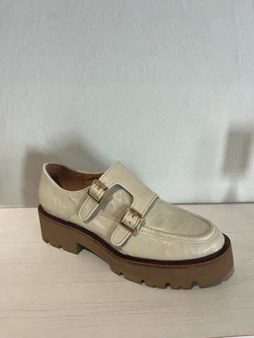 Wide belt lugg