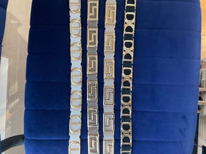 Stretch belts