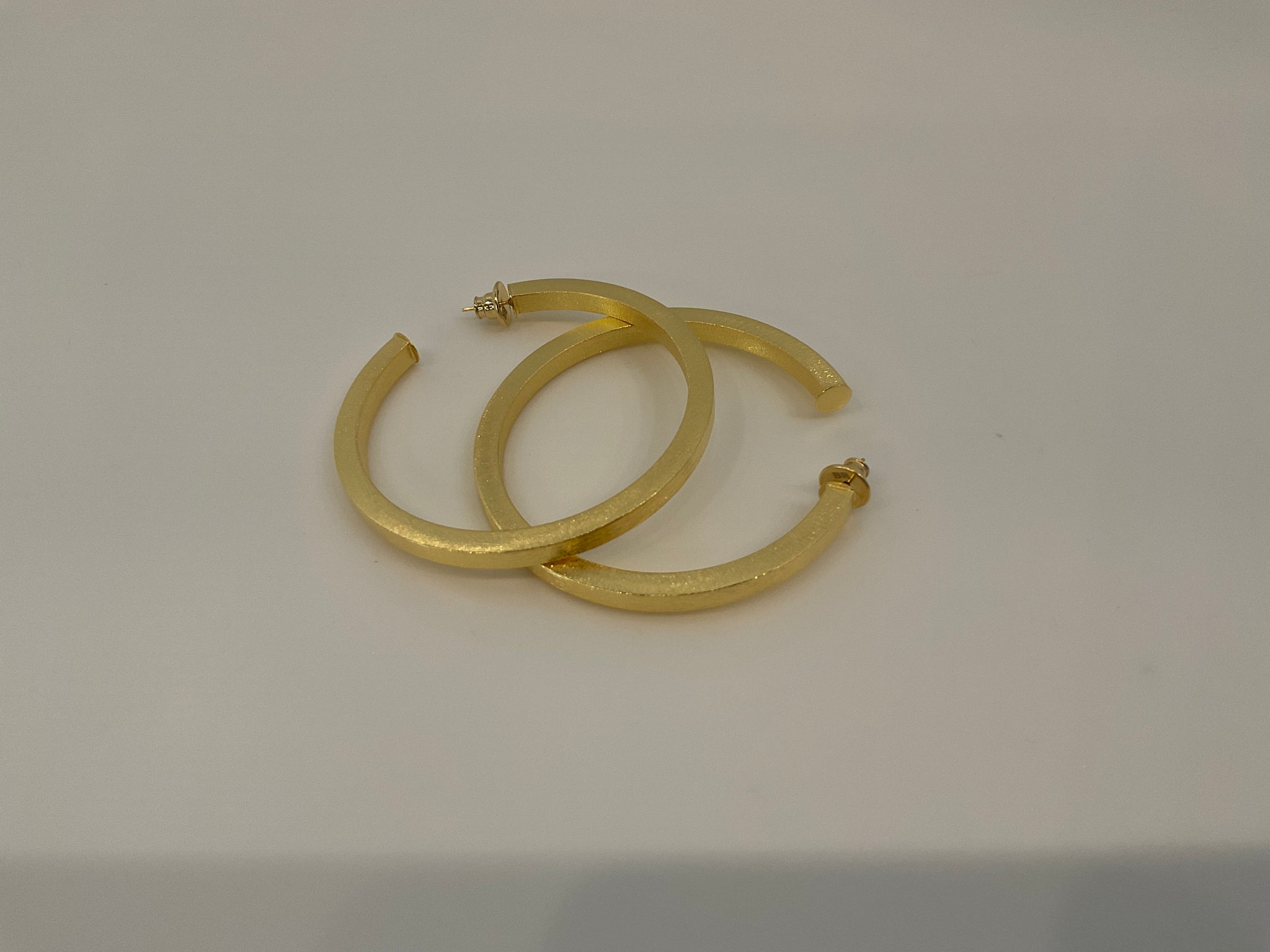 Madison hoop